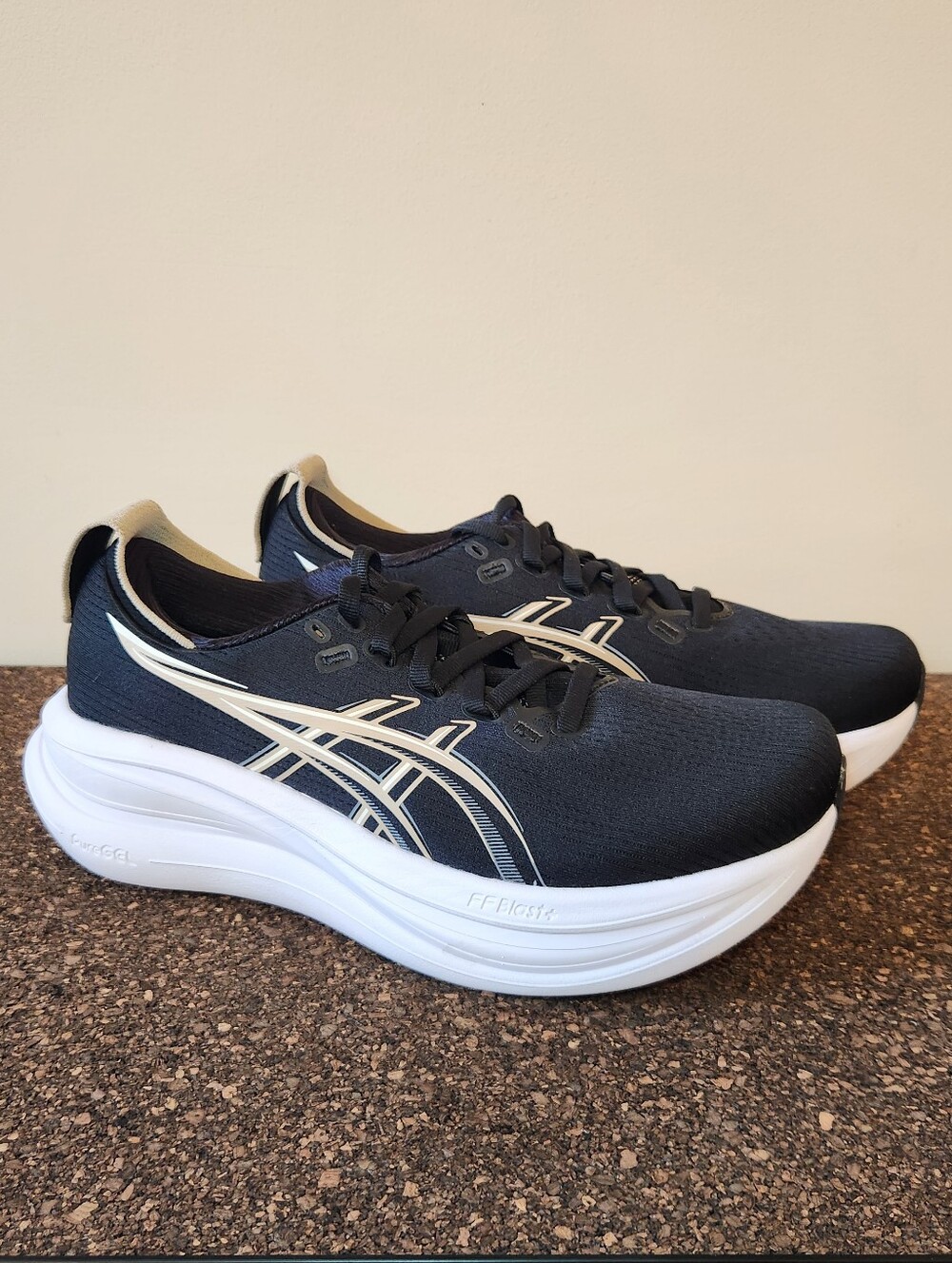 Asics Gel Nimbus 28 Running Shoe Womens Size 8 WIDE